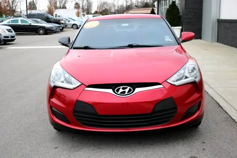 2016 Hyundai Veloster - Image 2 of 15