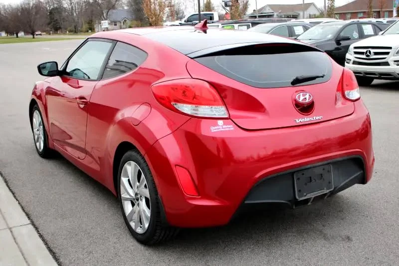 2016 Hyundai Veloster - Image 4 of 15