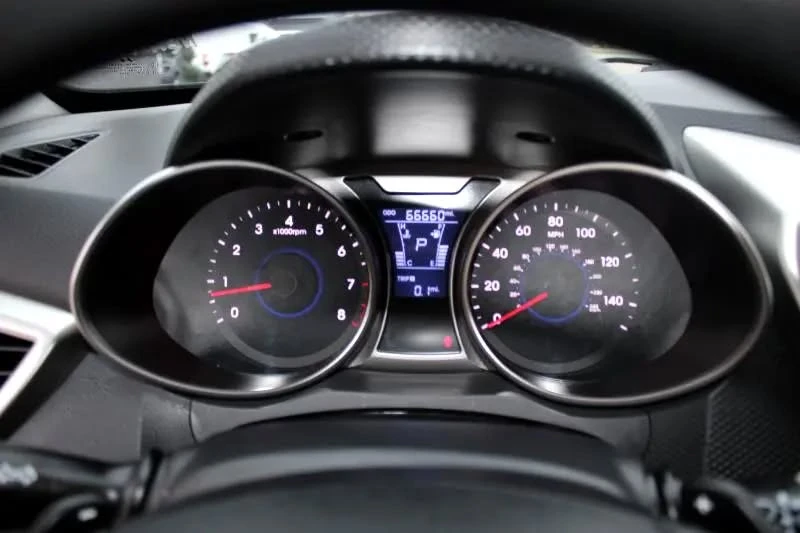 2016 Hyundai Veloster - Image 11 of 15
