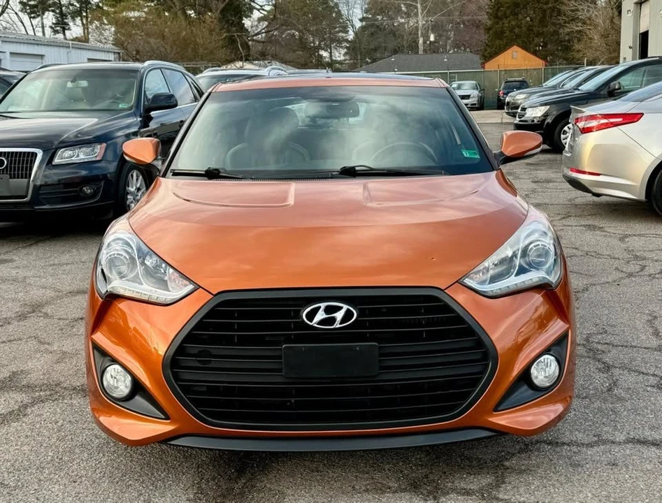 2016 Hyundai Veloster - Image 2 of 20