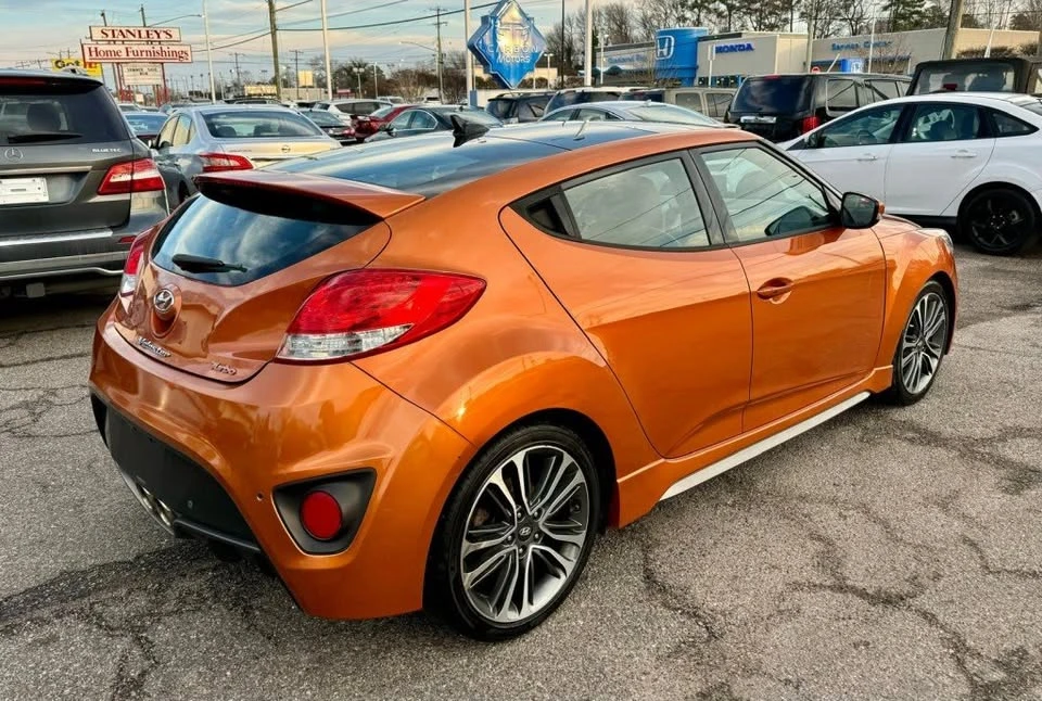 2016 Hyundai Veloster - Image 7 of 20