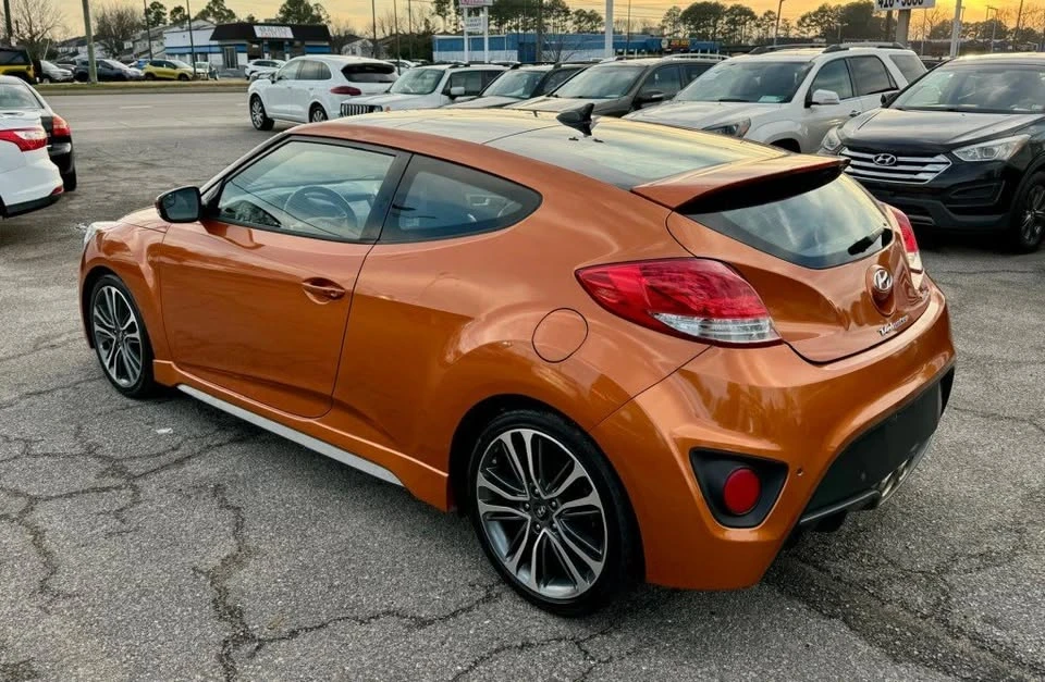 2016 Hyundai Veloster - Image 5 of 20
