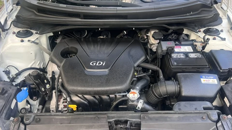 2016 Hyundai Veloster - Image 18 of 19