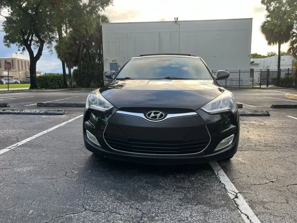 2016 Hyundai Veloster - Image 2 of 16