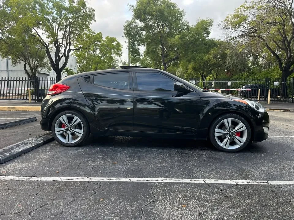 2016 Hyundai Veloster - Image 4 of 16