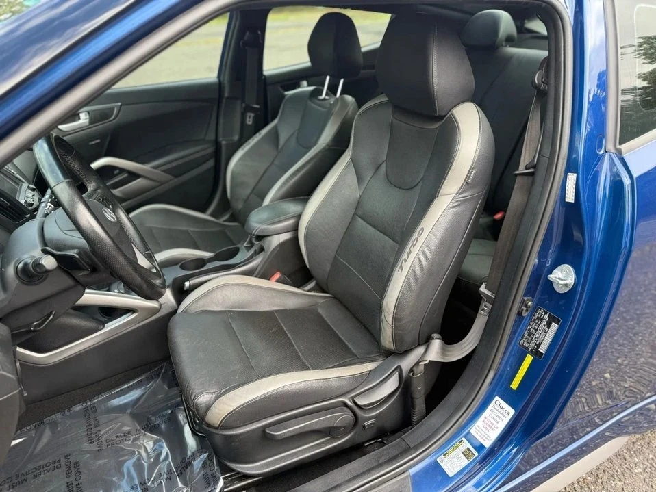 2016 Hyundai Veloster - Image 9 of 20