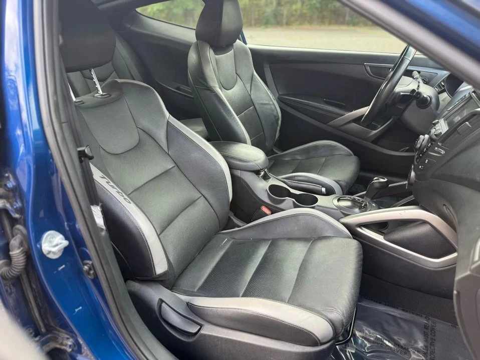 2016 Hyundai Veloster - Image 13 of 20