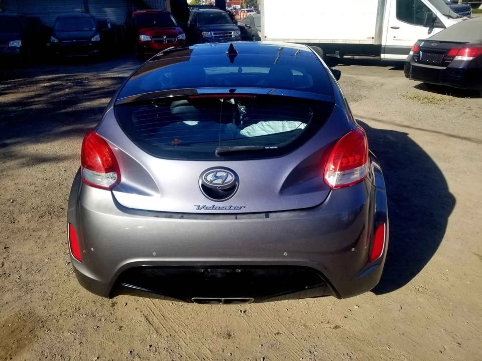 2016 Hyundai Veloster - Image 5 of 11