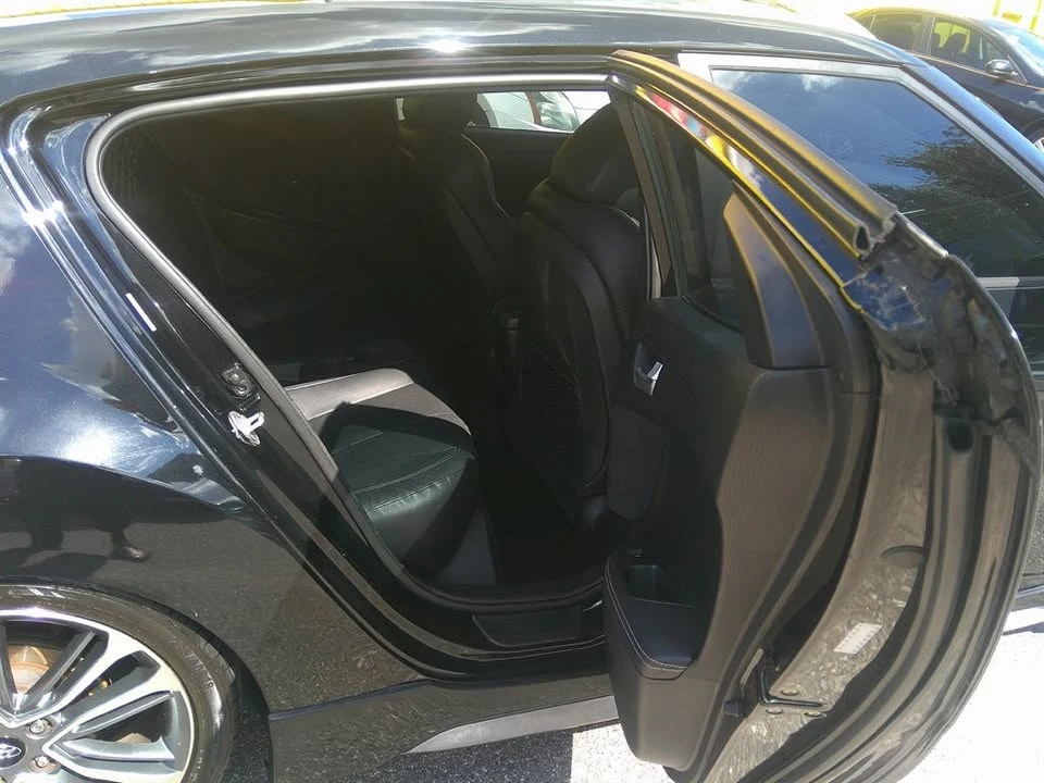 2016 Hyundai Veloster - Image 4 of 15