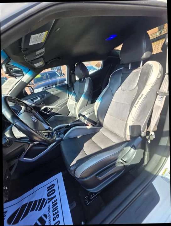 2016 Hyundai Veloster - Image 12 of 16