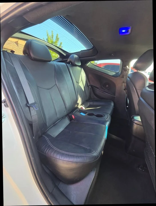 2016 Hyundai Veloster - Image 15 of 16