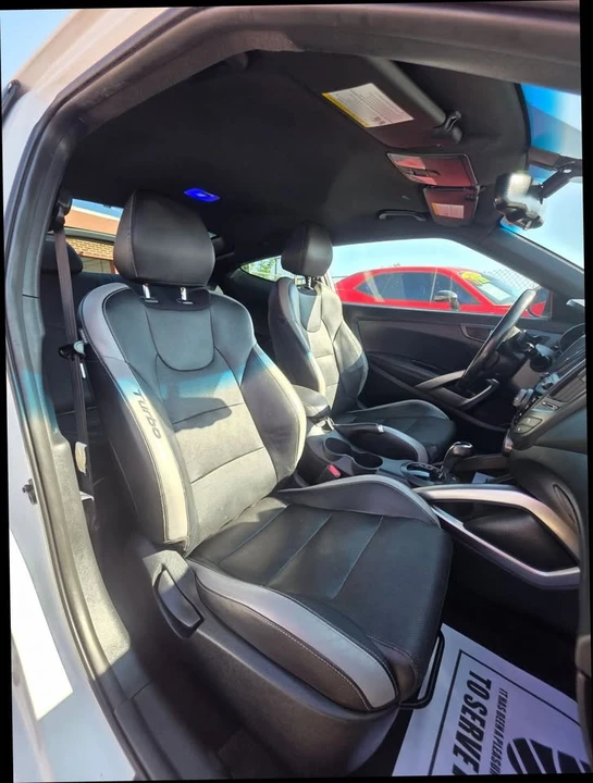 2016 Hyundai Veloster - Image 13 of 16