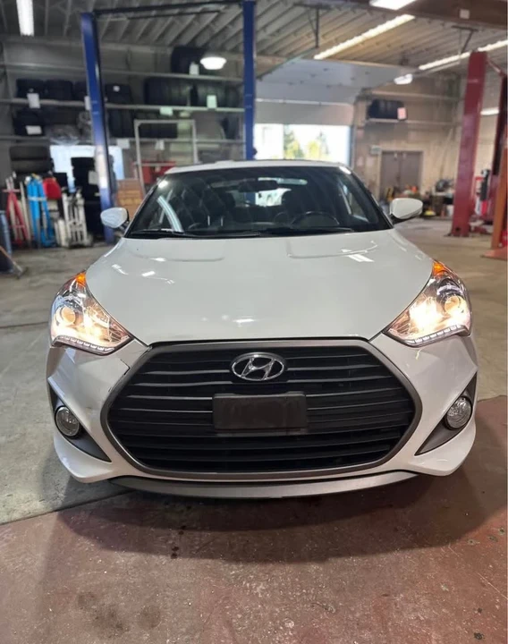 2016 Hyundai Veloster - Image 3 of 13