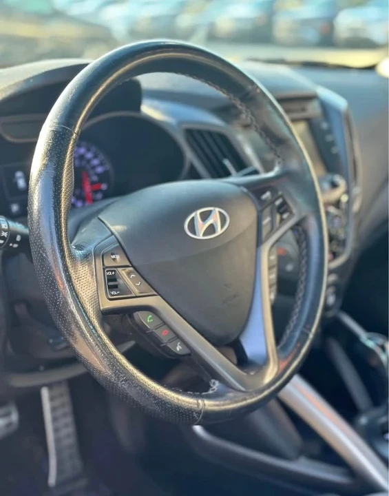 2016 Hyundai Veloster - Image 5 of 13