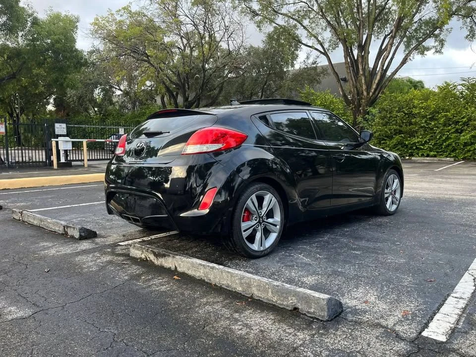 2016 Hyundai Veloster - Image 6 of 13