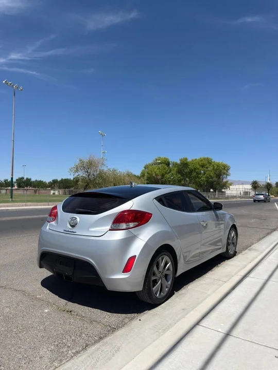 2016 Hyundai Veloster - Image 6 of 8