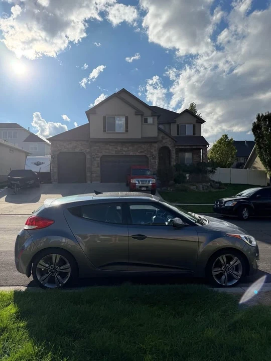 2016 Hyundai Veloster - Image 6 of 10