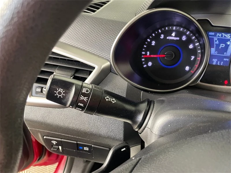 2016 Hyundai Veloster - Image 11 of 17