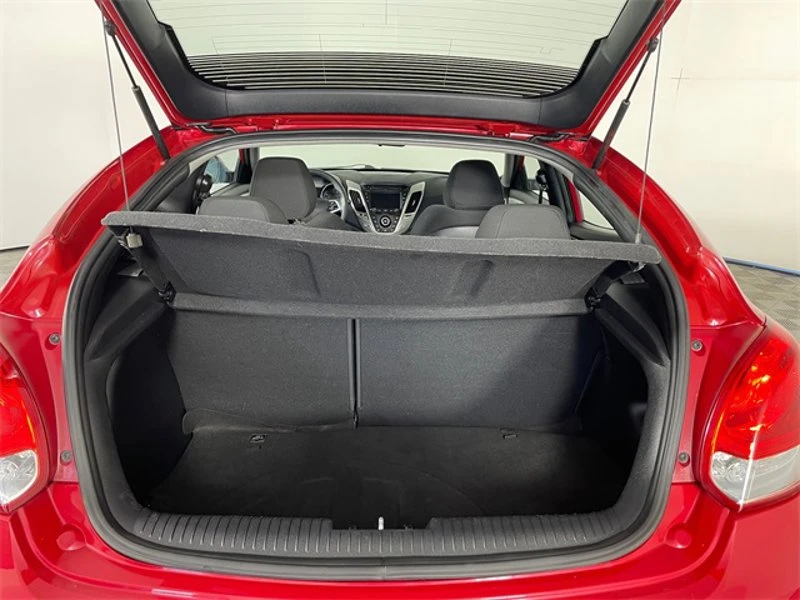 2016 Hyundai Veloster - Image 15 of 17