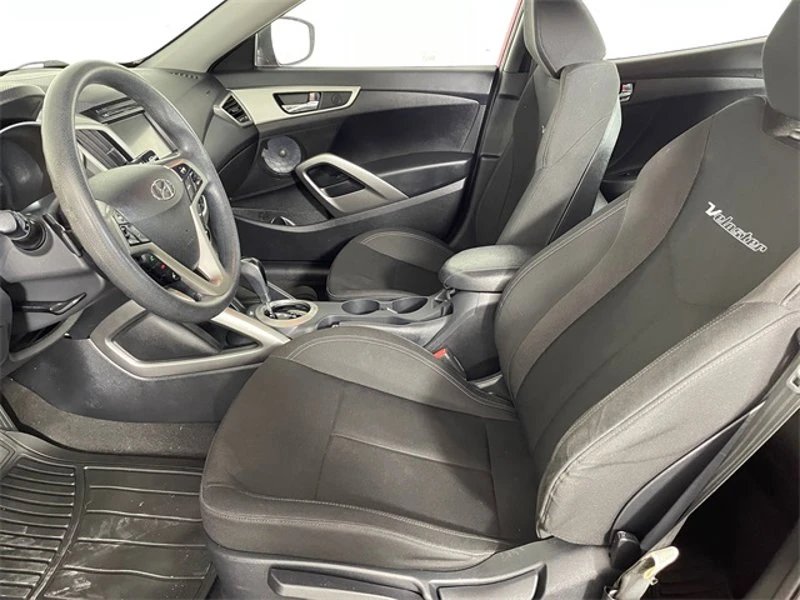 2016 Hyundai Veloster - Image 2 of 17