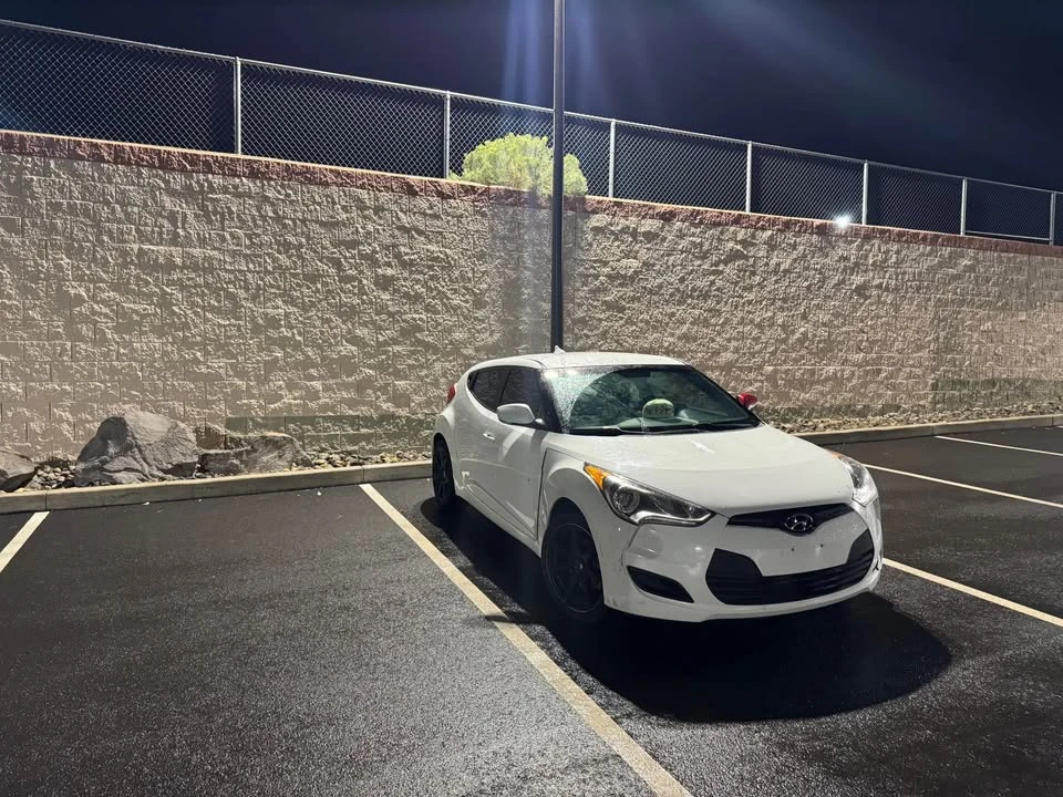 2016 Hyundai Veloster - Image 5 of 7
