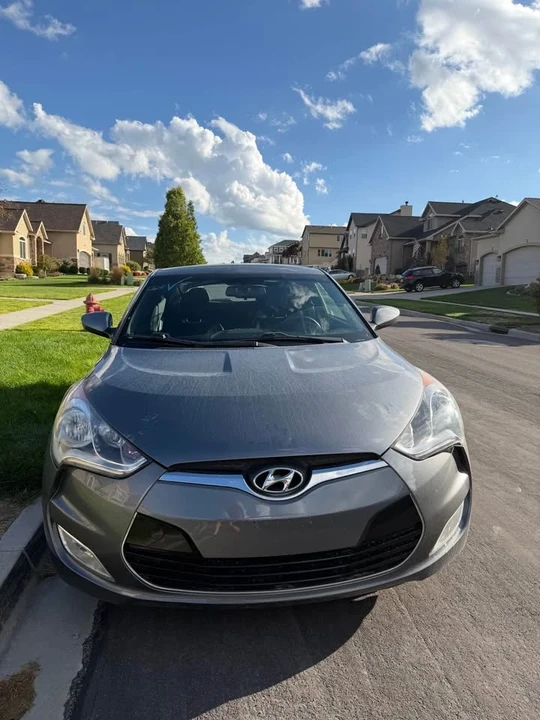 2016 Hyundai Veloster - Image 8 of 10