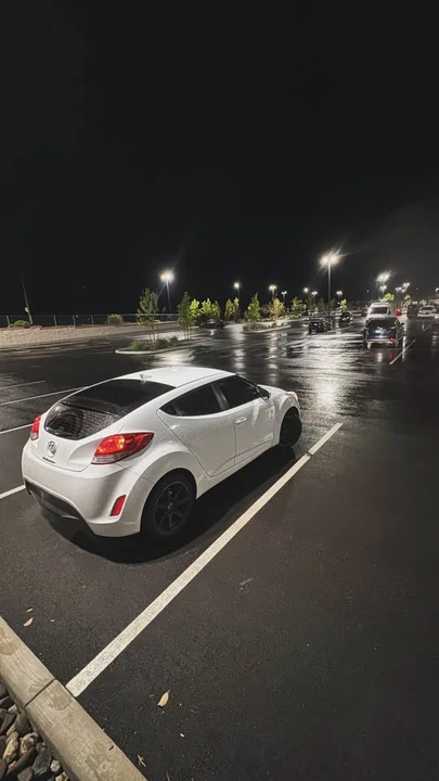 2016 Hyundai Veloster - Image 4 of 7