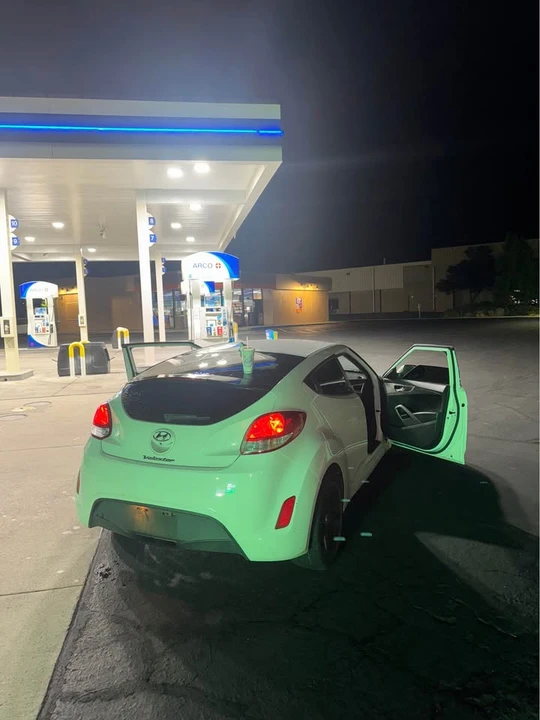 2016 Hyundai Veloster - Image 6 of 7