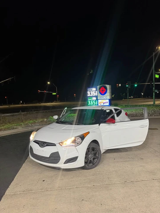 2016 Hyundai Veloster - Image 7 of 7
