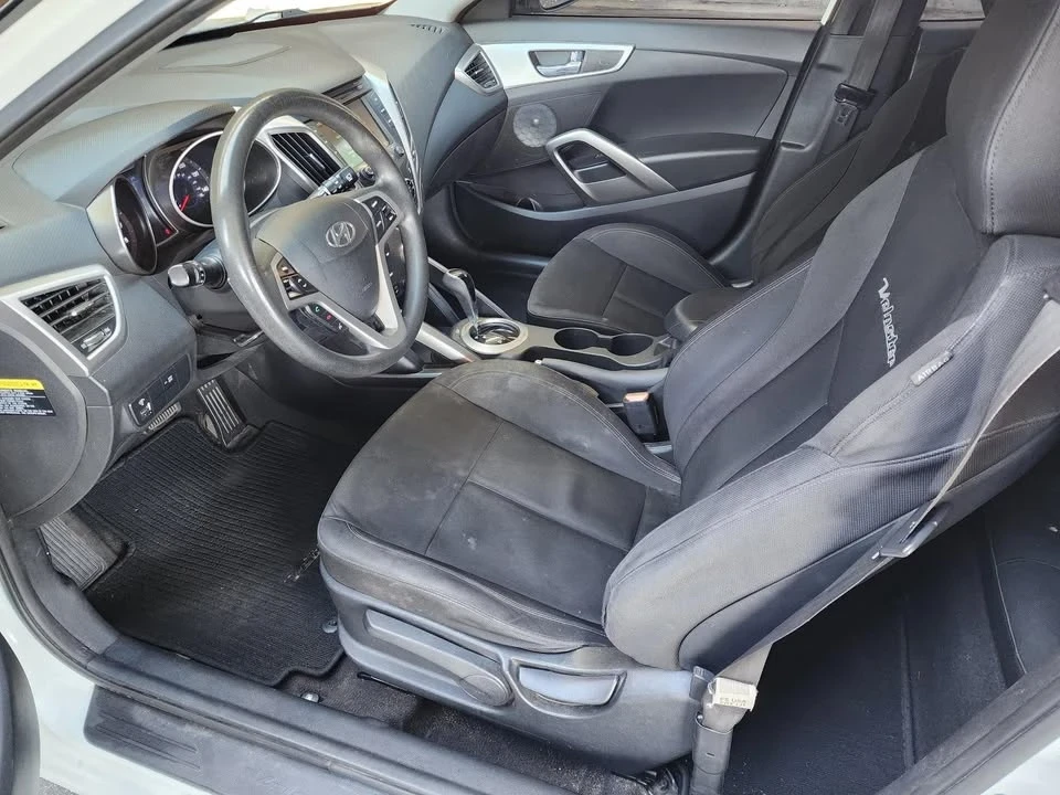 2016 Hyundai Veloster - Image 7 of 11