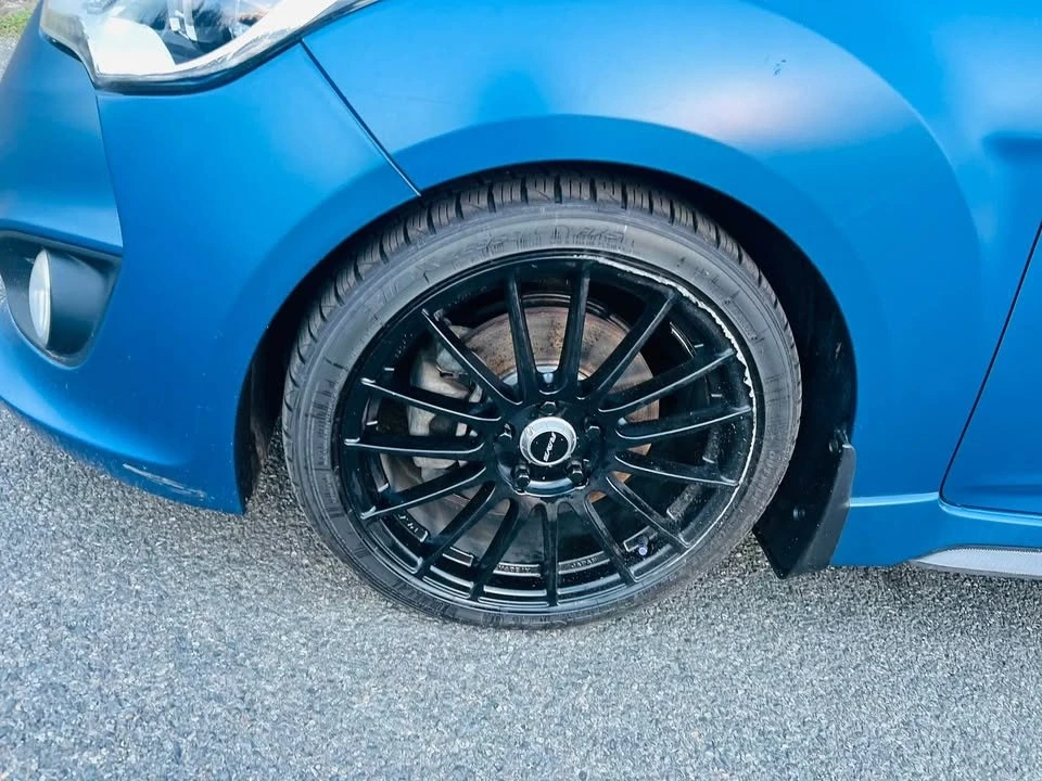 2016 Hyundai Veloster - Image 2 of 11