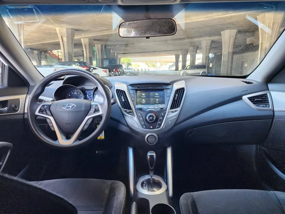 2016 Hyundai Veloster - Image 9 of 11