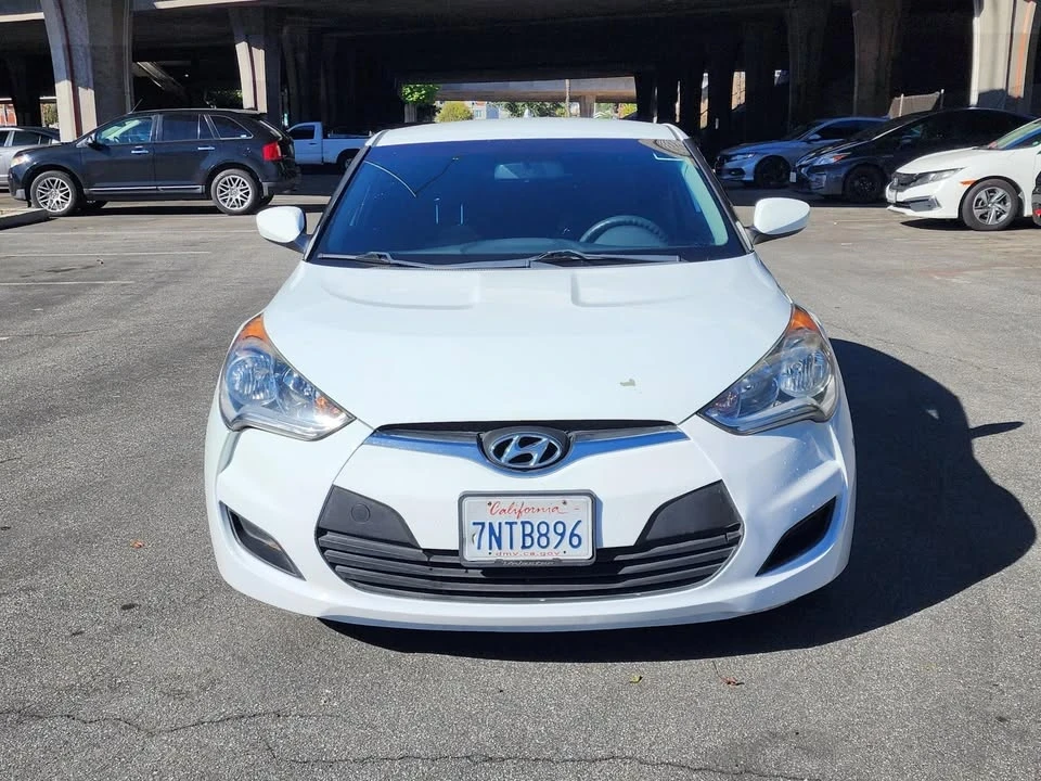 2016 Hyundai Veloster - Image 2 of 11