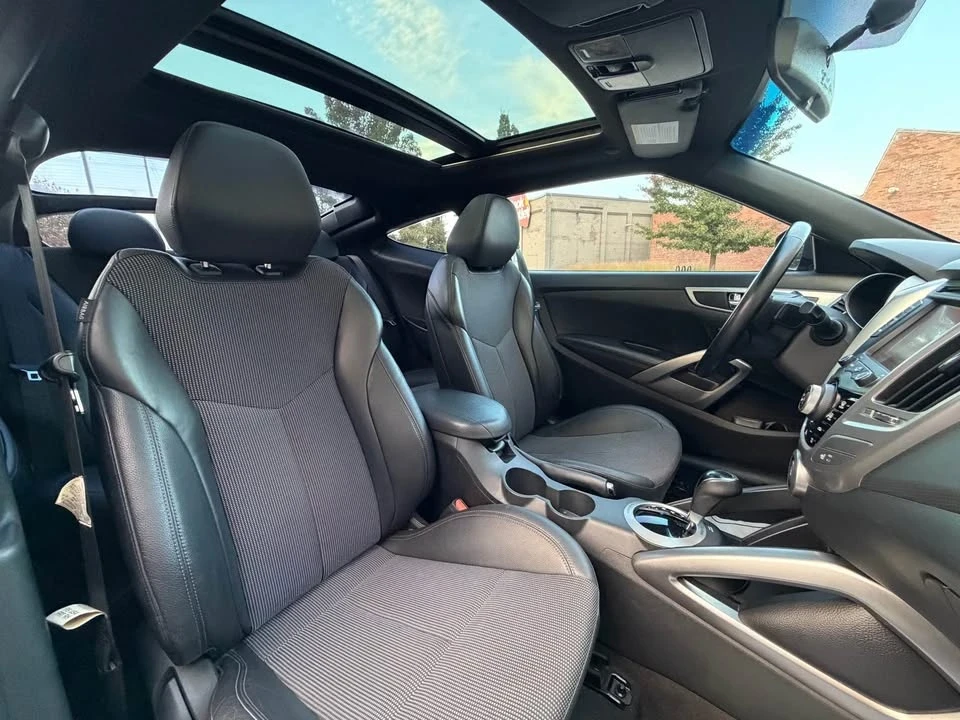 2016 Hyundai Veloster - Image 11 of 14
