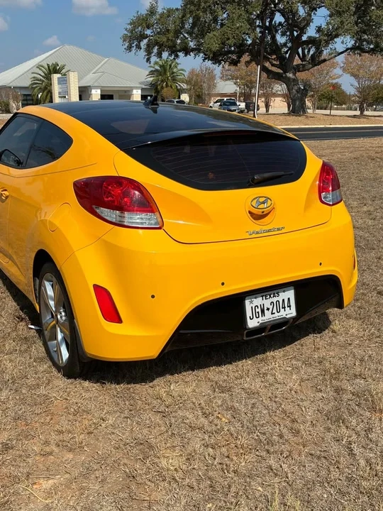2016 Hyundai Veloster - Image 2 of 6