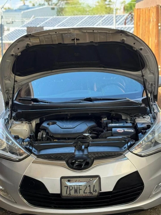 2016 Hyundai Veloster - Image 4 of 8