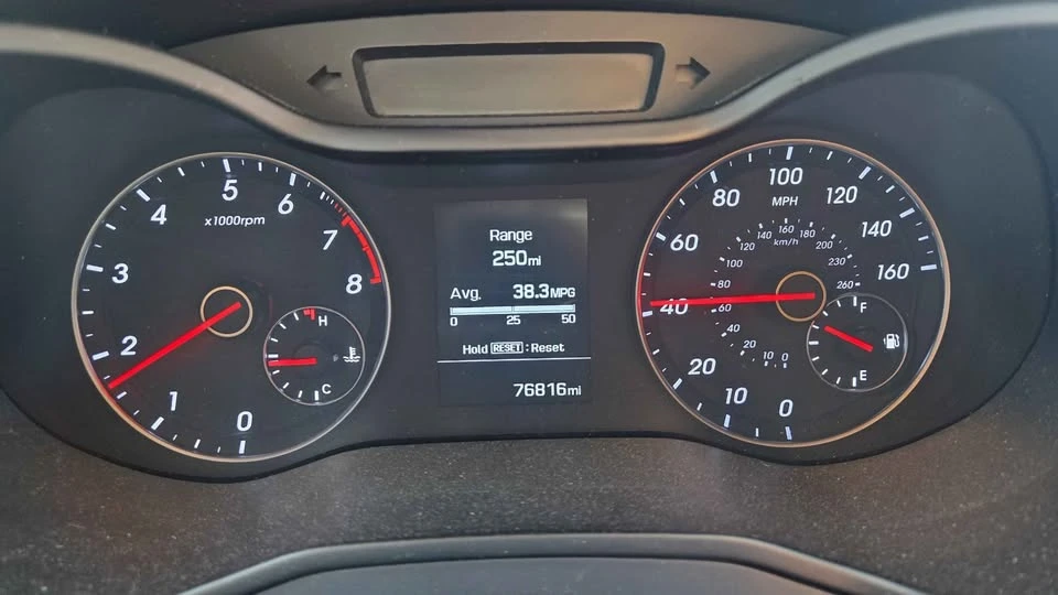 2016 Hyundai Veloster - Image 16 of 18