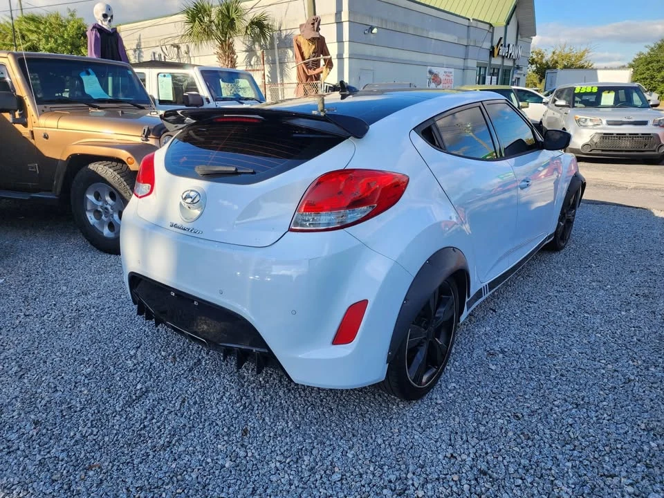 2016 Hyundai Veloster - Image 2 of 14