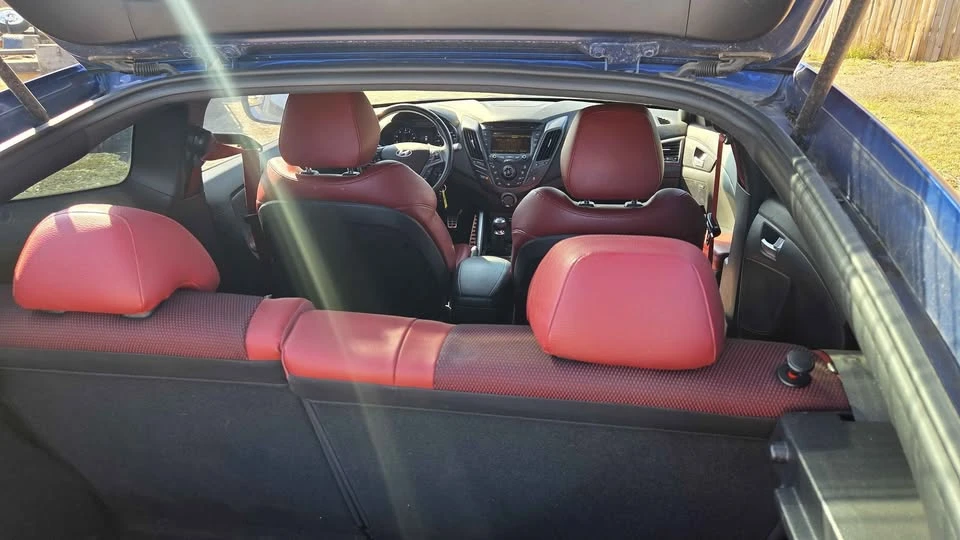 2016 Hyundai Veloster - Image 12 of 18