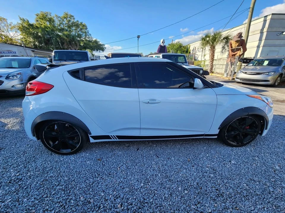 2016 Hyundai Veloster - Image 4 of 14