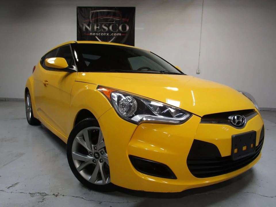 2016 Hyundai Veloster - Image 2 of 20