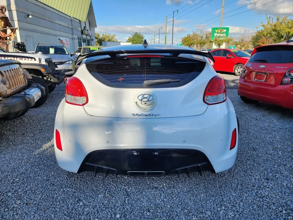 2016 Hyundai Veloster - Image 13 of 14