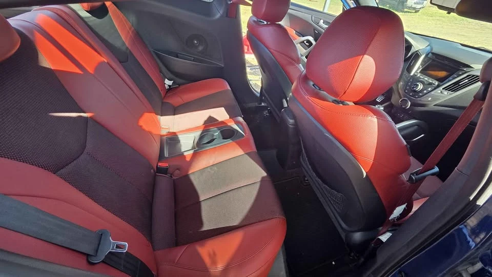 2016 Hyundai Veloster - Image 13 of 18