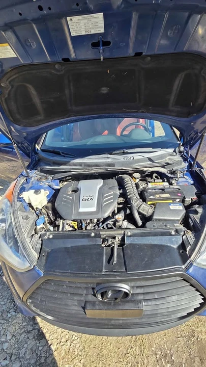 2016 Hyundai Veloster - Image 5 of 18