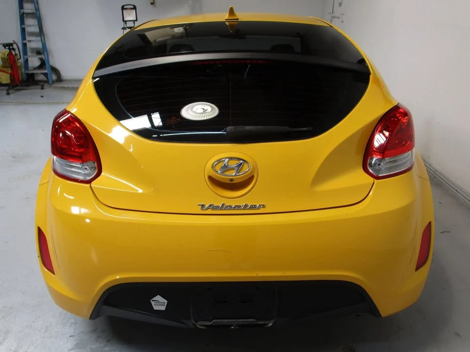 2016 Hyundai Veloster - Image 8 of 20