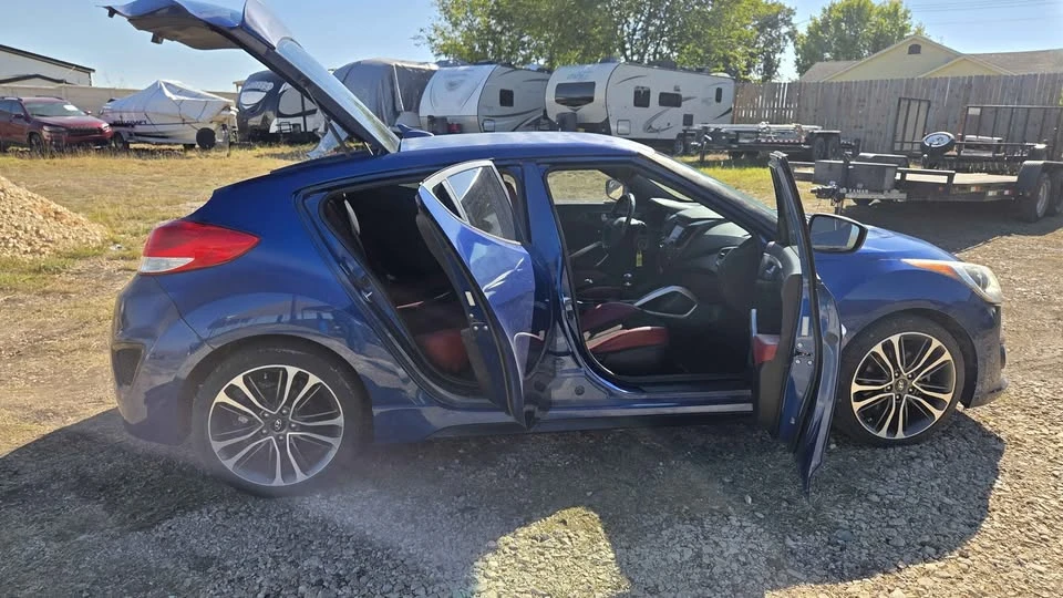 2016 Hyundai Veloster - Image 8 of 18