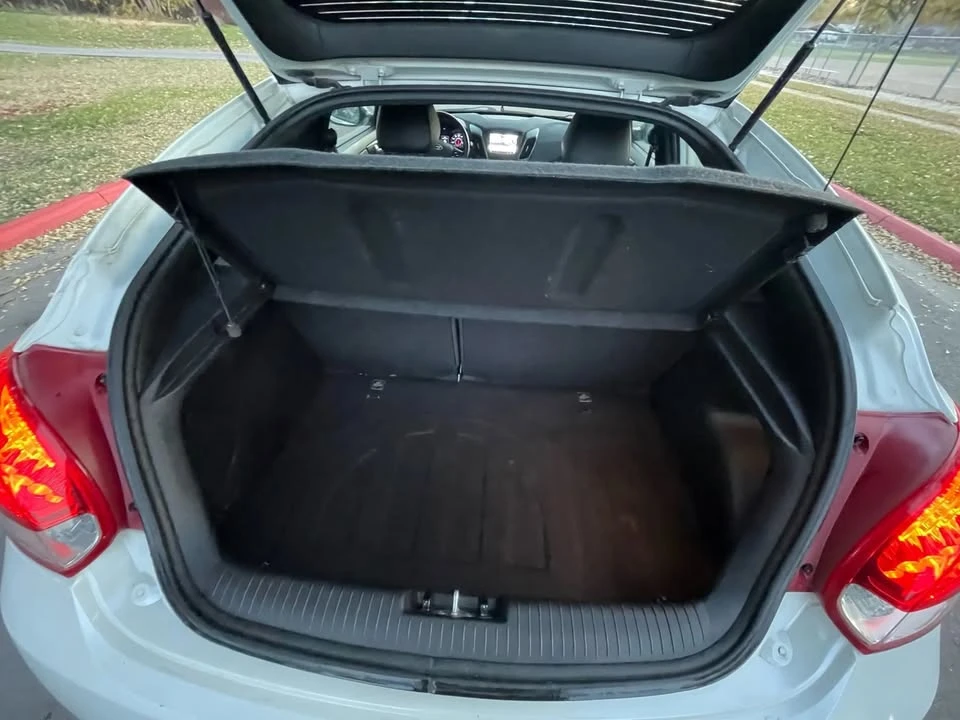 2016 Hyundai Veloster - Image 14 of 19