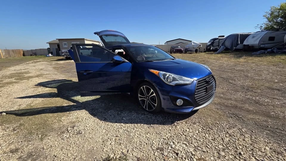 2016 Hyundai Veloster - Image 7 of 18