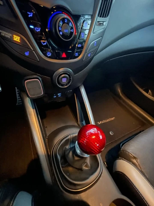 2016 Hyundai Veloster - Image 17 of 19
