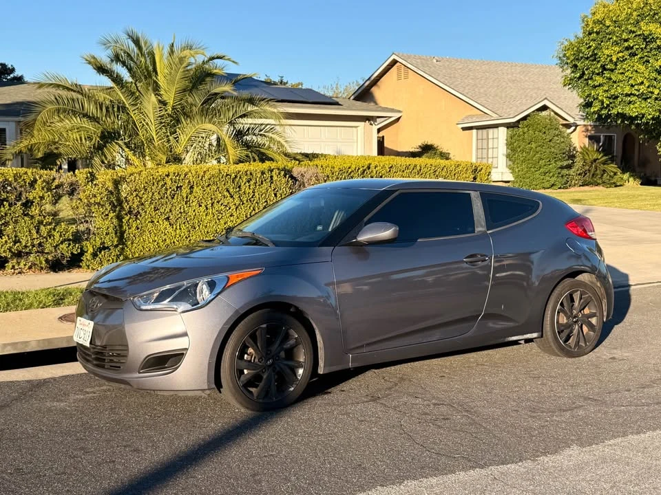 2016 Hyundai Veloster - Image 2 of 14